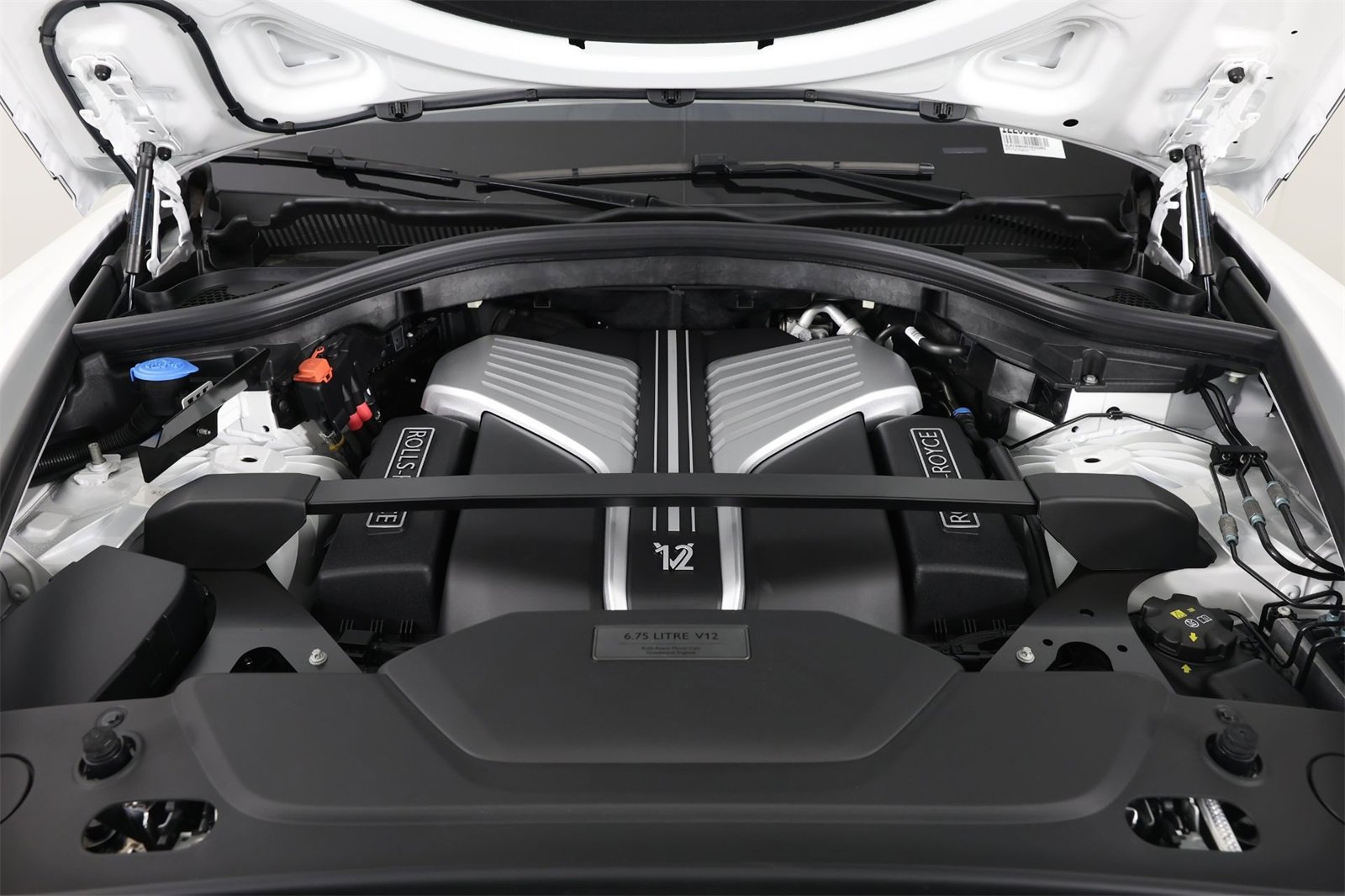 New 2026 Rolls-Royce Cullinan image 28