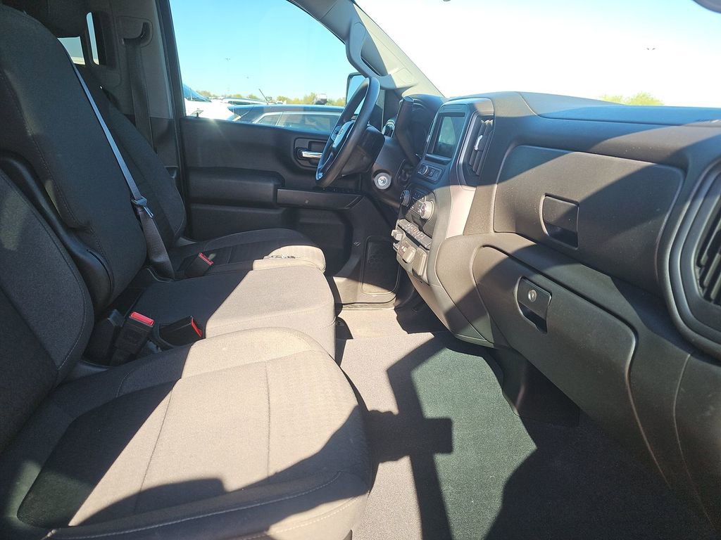 Used 2022 Chevrolet Silverado 2500 Custom w/ Custom Value Package image 13