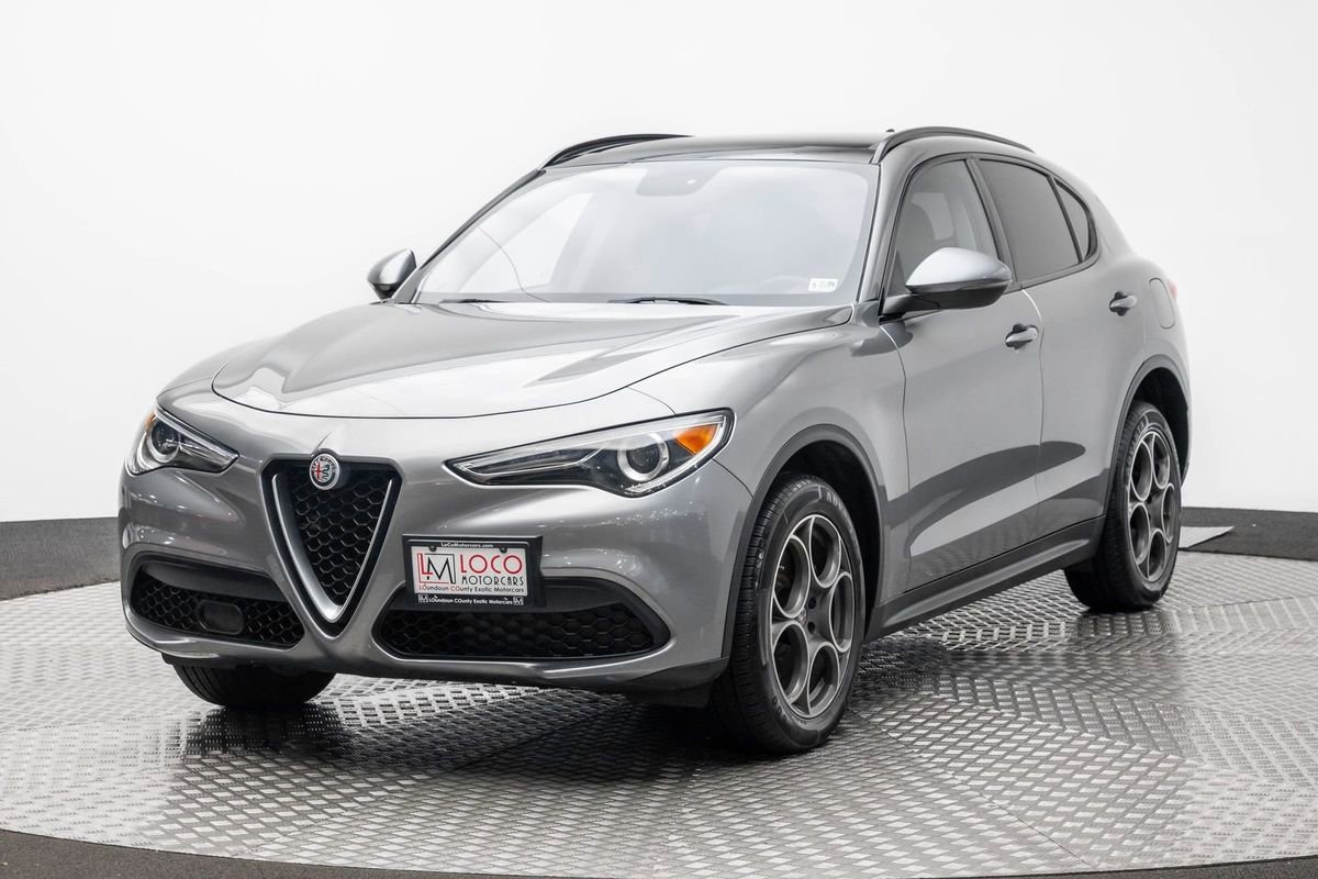 Used 2018 Alfa Romeo Stelvio Sport w/ Quick Order Package 22J Sport image 2