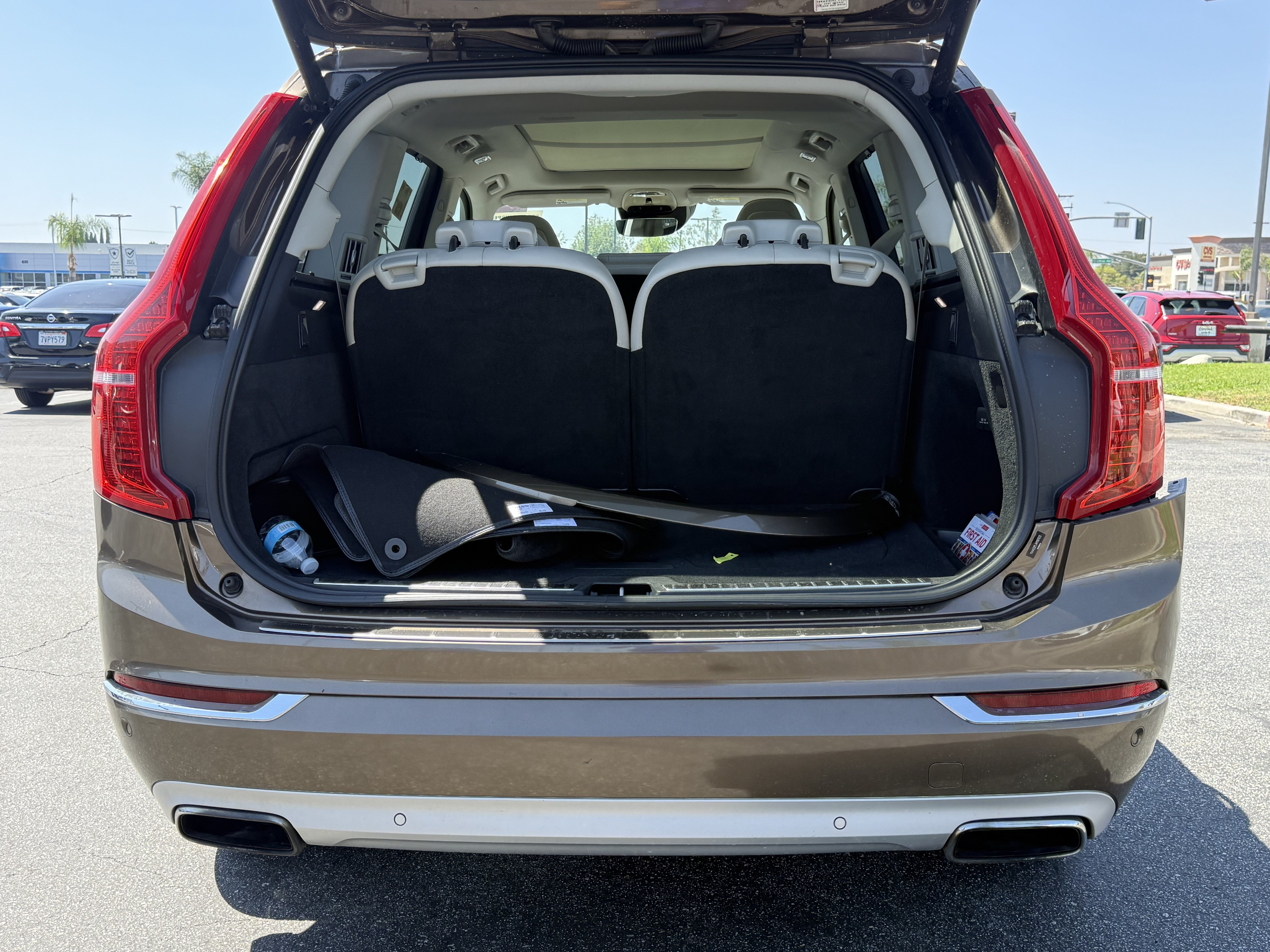 Used 2017 Volvo XC90 T6 Inscription w/ Vision Package AWD/4WD image 8