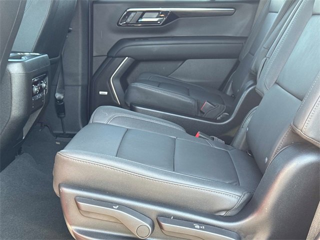 Used 2025 Chevrolet Tahoe Z71 w/ Comfort Package image 13