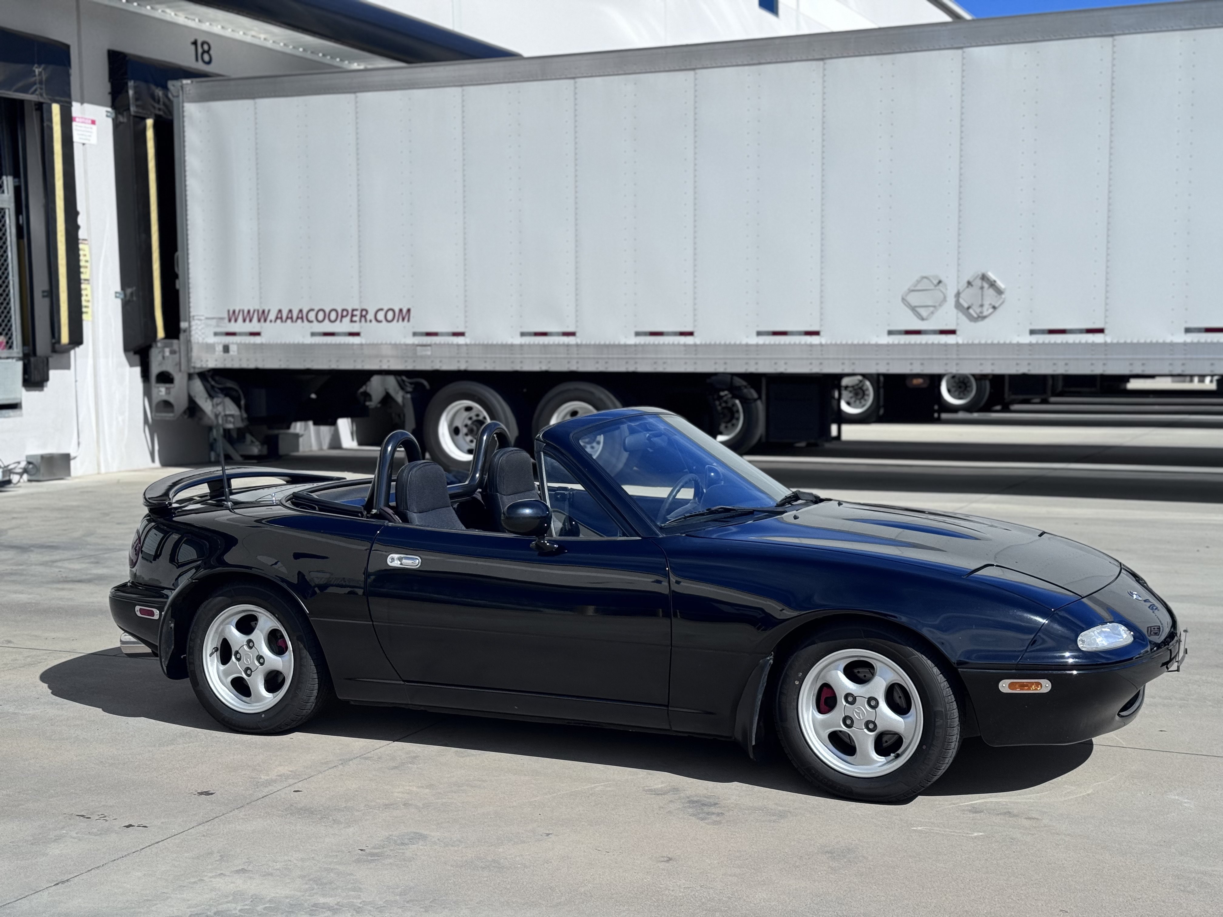 Used 1996 MAZDA MX-5 Miata RWD image 17