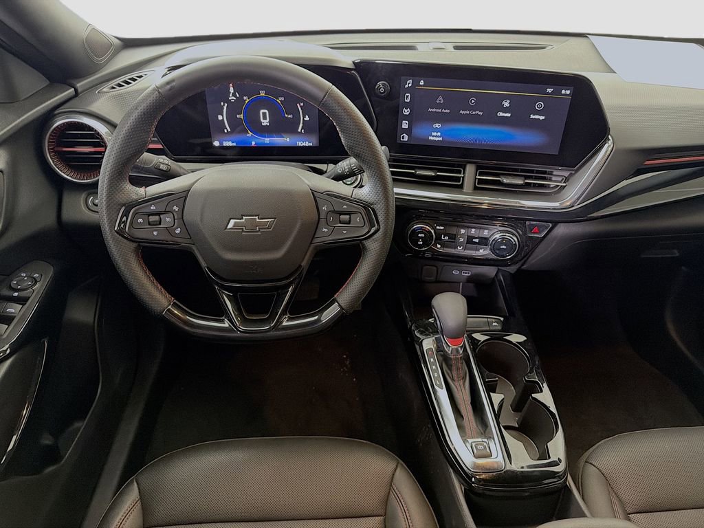 Used 2025 Chevrolet Trax RS w/ Driver Confidence Package image 24