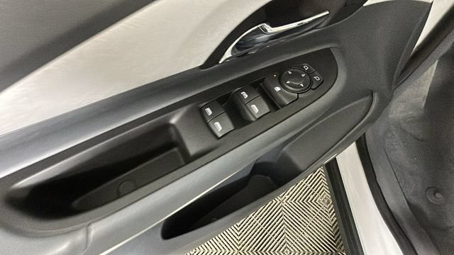 Used 2020 Chevrolet Bolt Premier w/ Infotainment Package FWD image 10