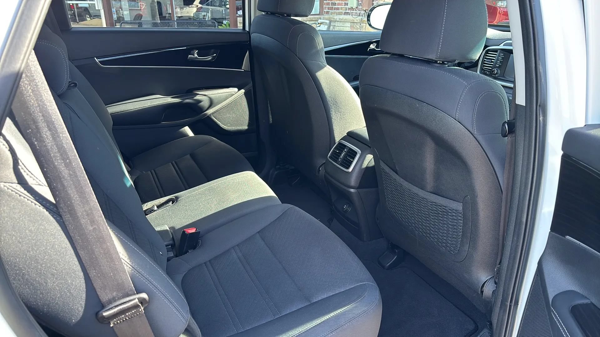 Used 2020 Kia Sorento L FWD image 37