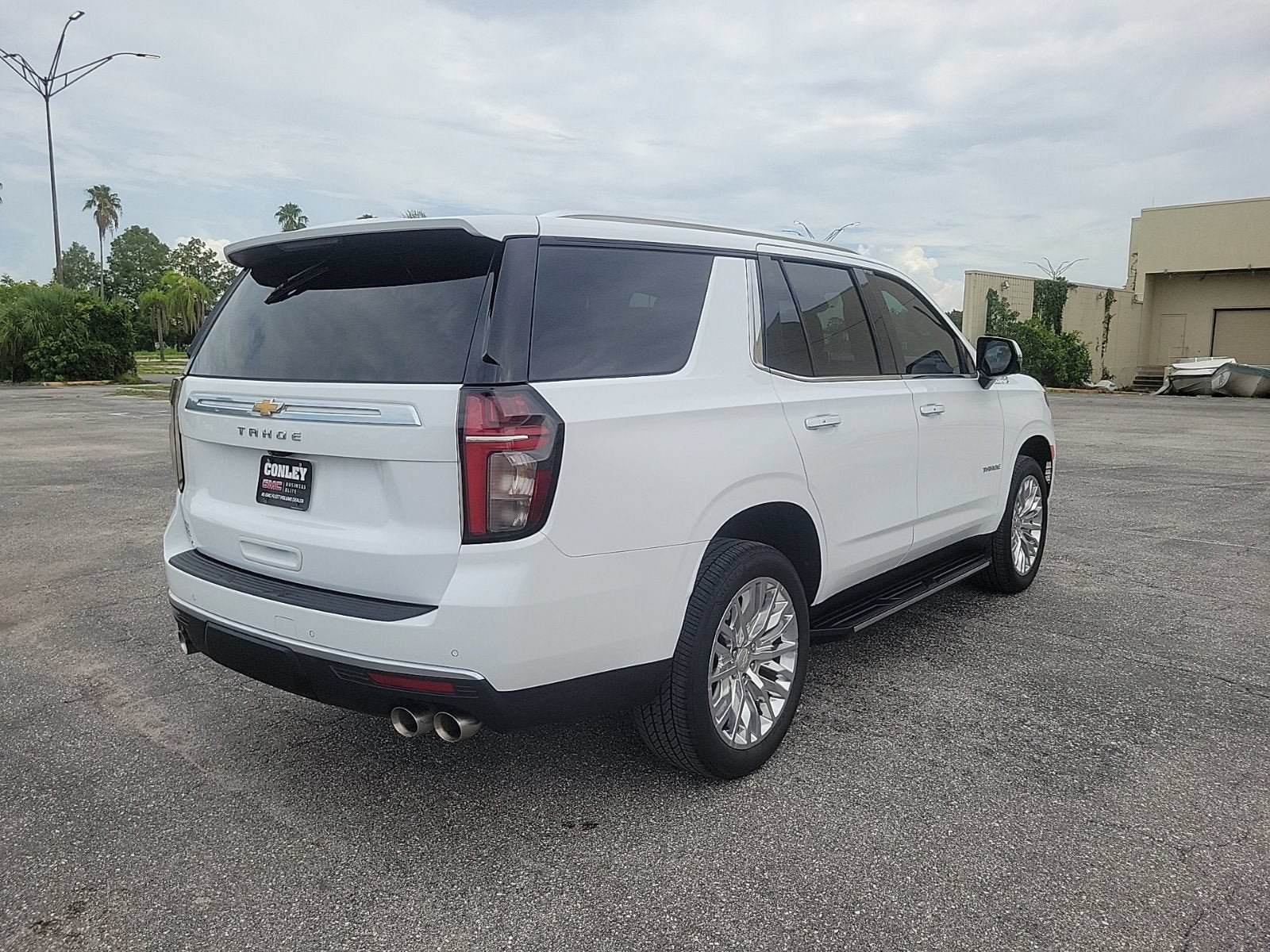 Used 2024 Chevrolet Tahoe High Country w/ Max Trailering Package RWD image 6