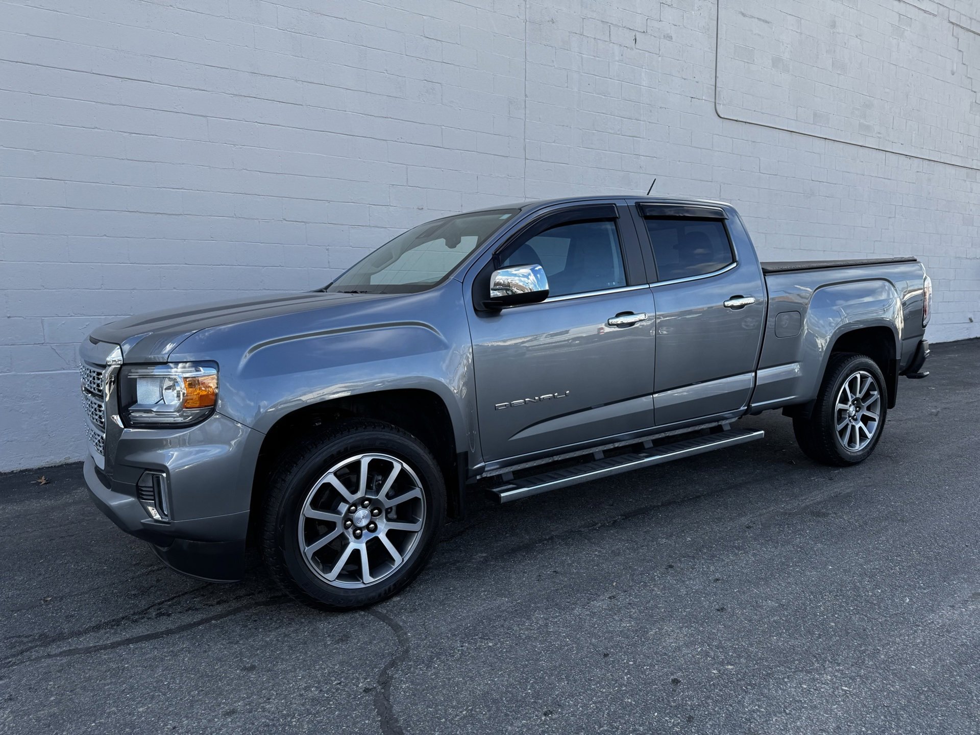 Used 2022 GMC Canyon Denali image 1