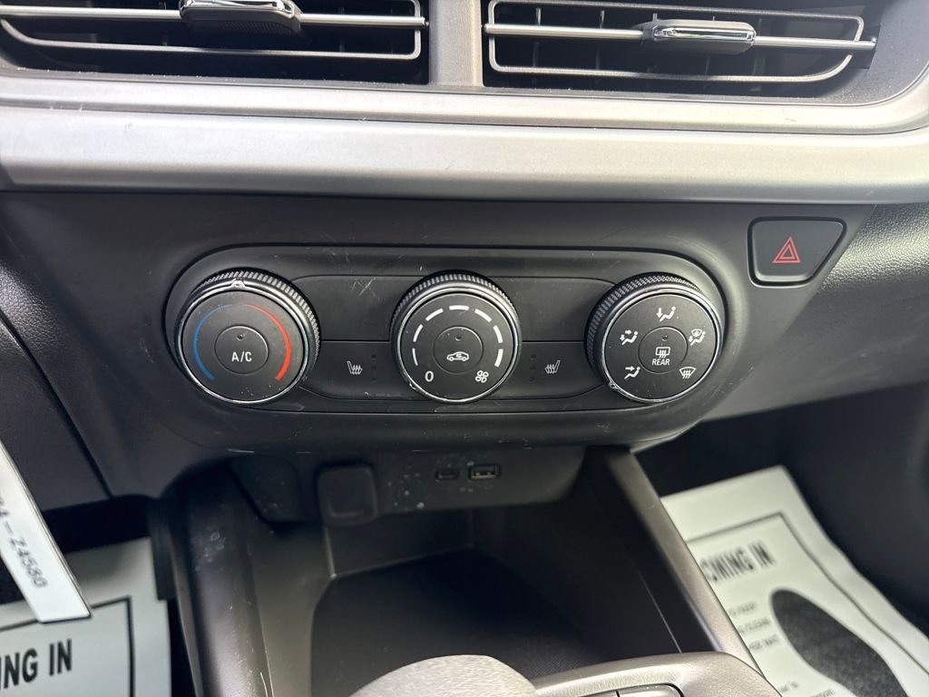 Used 2025 Chevrolet Trax RS w/ Driver Confidence Package image 18