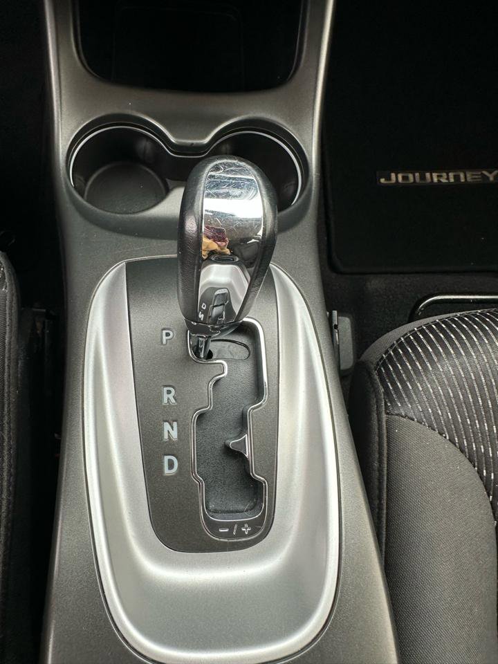 Used 2017 Dodge Journey SXT w/ Premium Group image 24