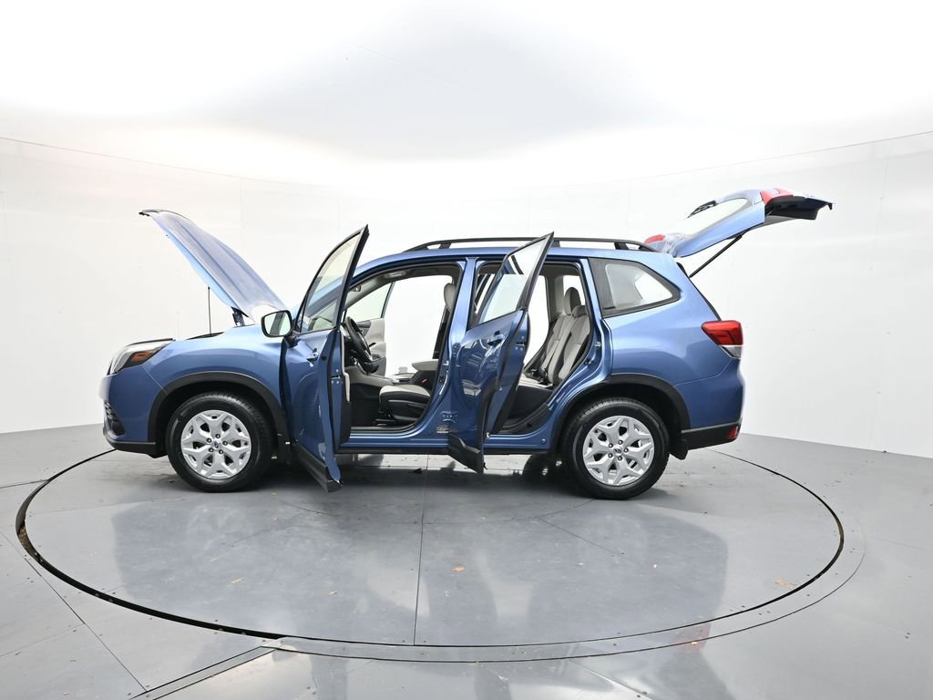 Used 2023 Subaru Forester Base image 38
