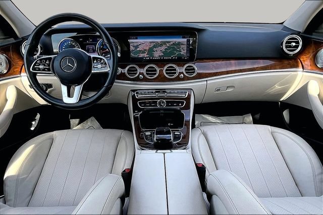 Used 2019 Mercedes-Benz E 300 4MATIC image 9