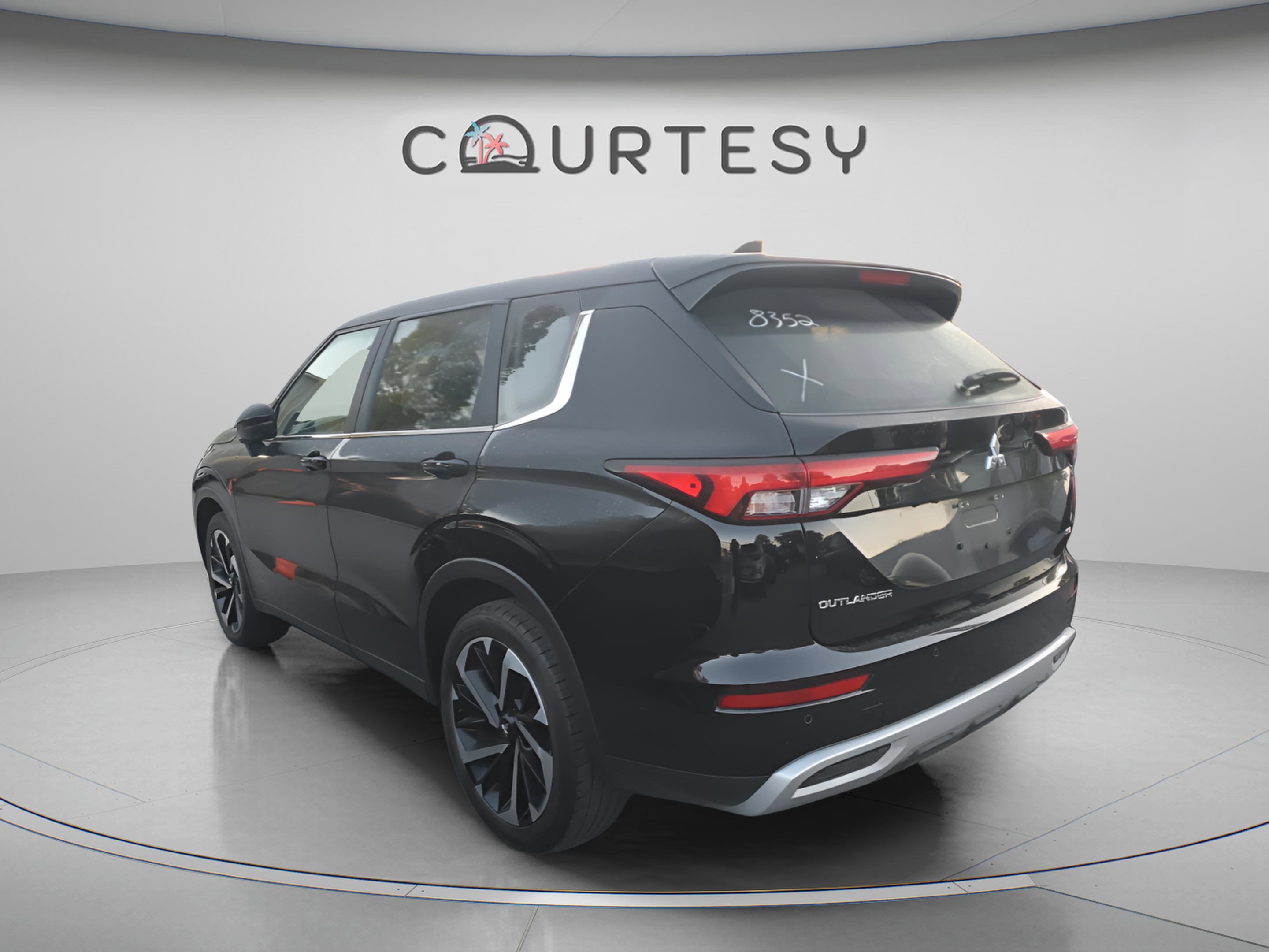 Used 2024 Mitsubishi Outlander SE FWD image 7