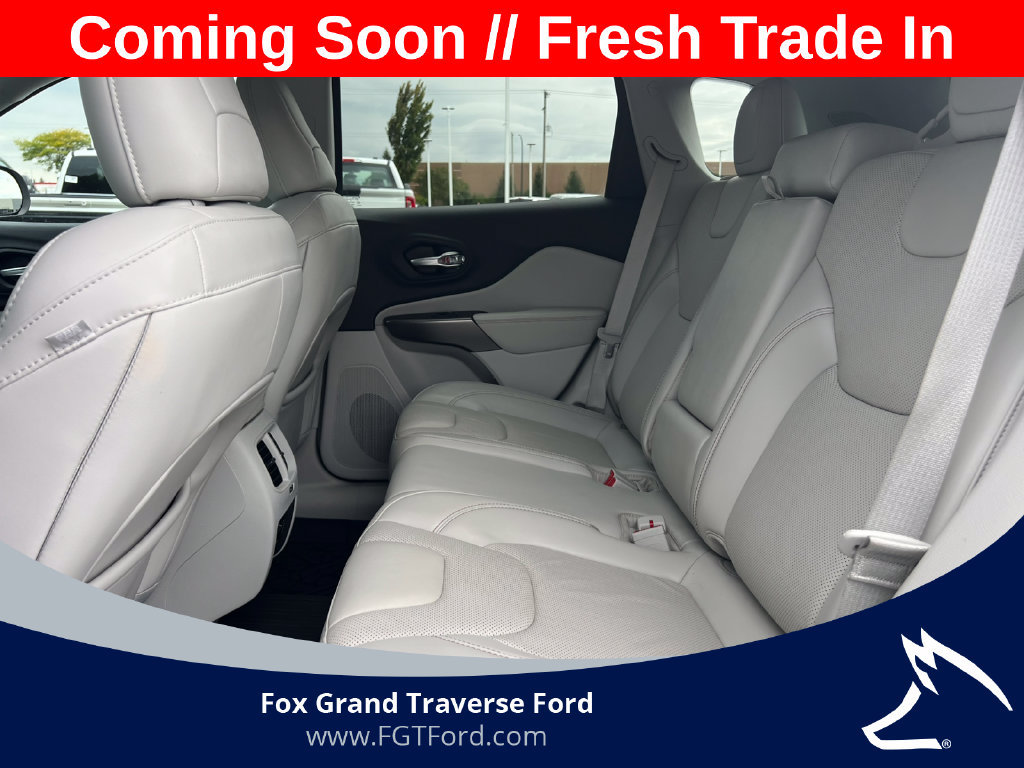 Used 2020 Jeep Cherokee Latitude Lux w/ Comfort/Convenience Group AWD/4WD image 4