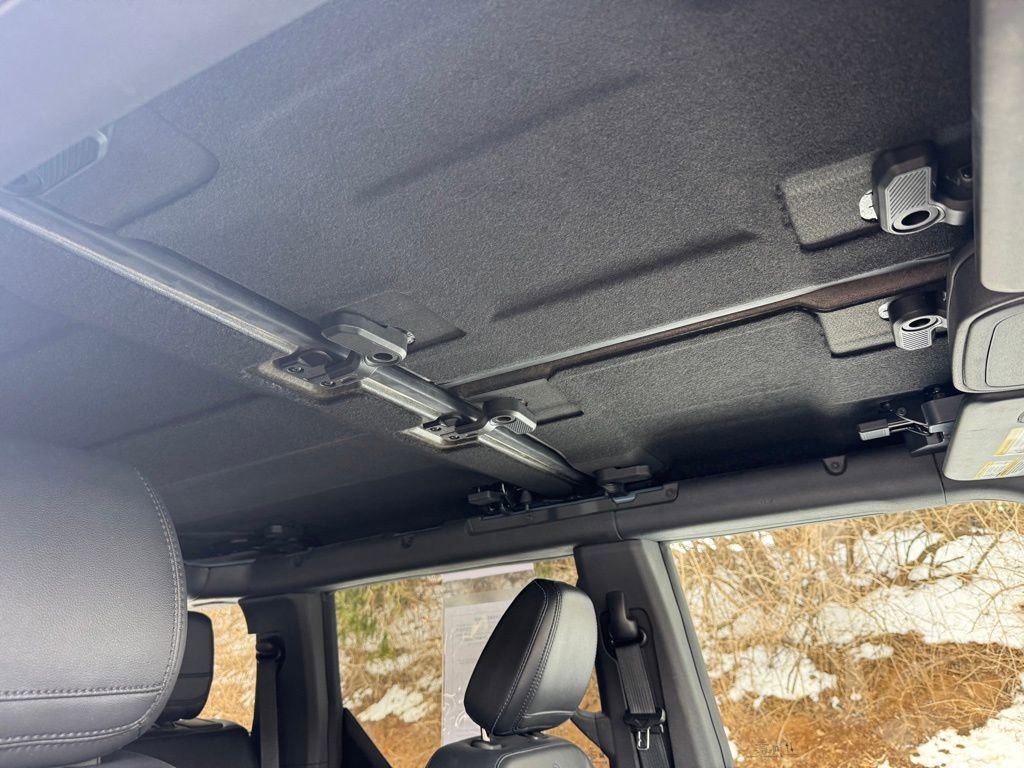 Used 2022 Ford Bronco Wildtrak image 15