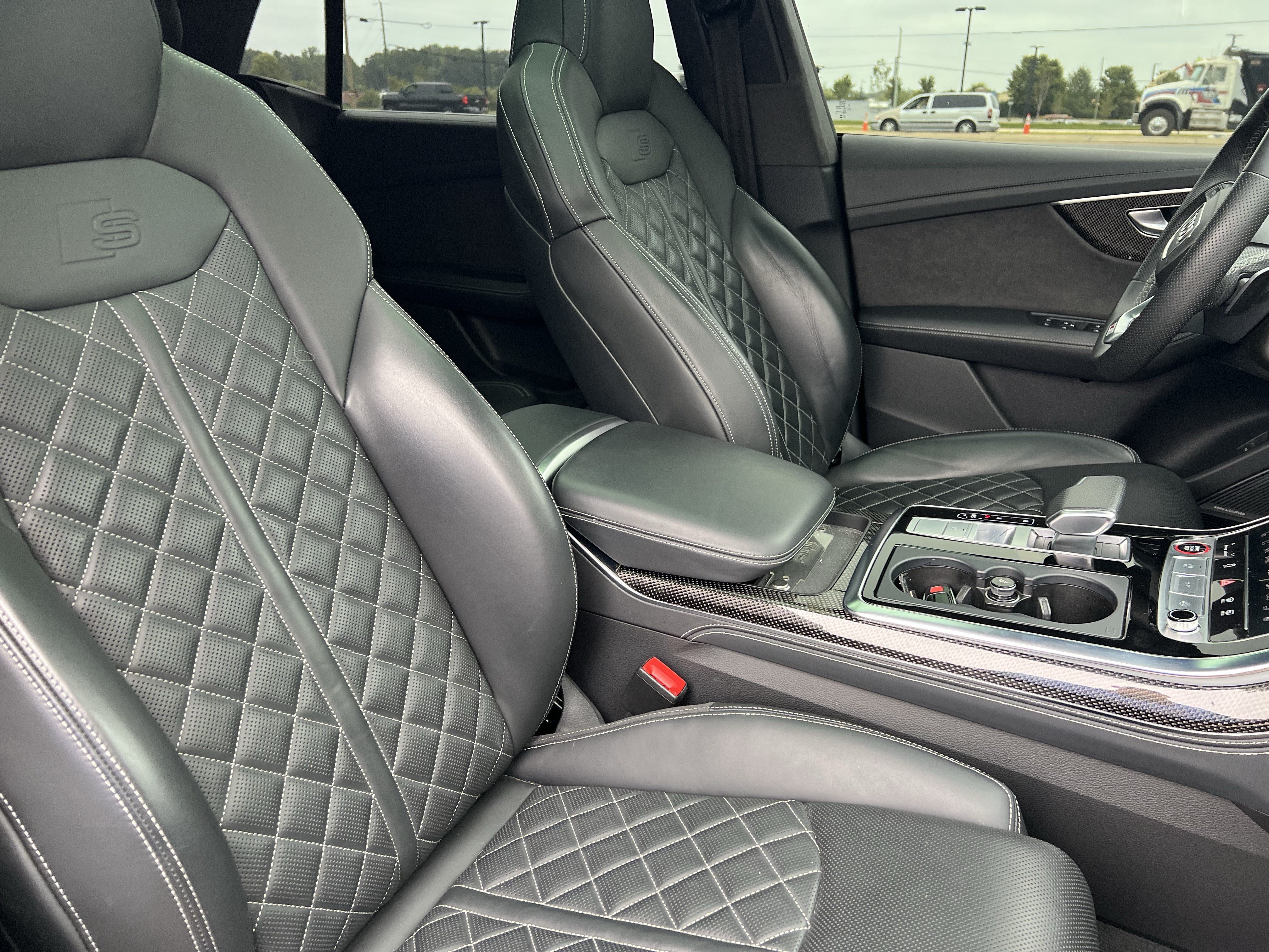 Used 2023 Audi SQ8 Prestige w/ Prestige Package AWD/4WD image 35