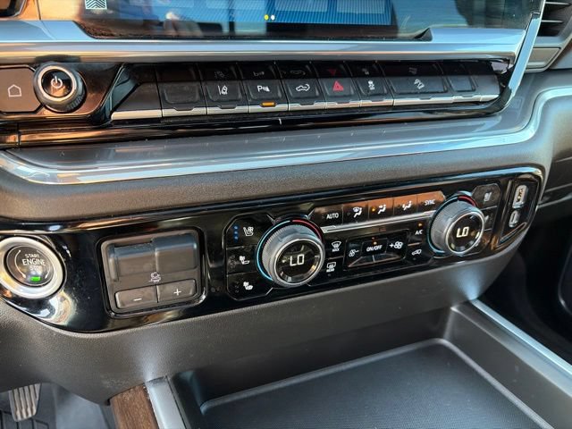 Used 2024 Chevrolet Silverado 2500 High Country w/ High Country Premium Package AWD/4WD image 28