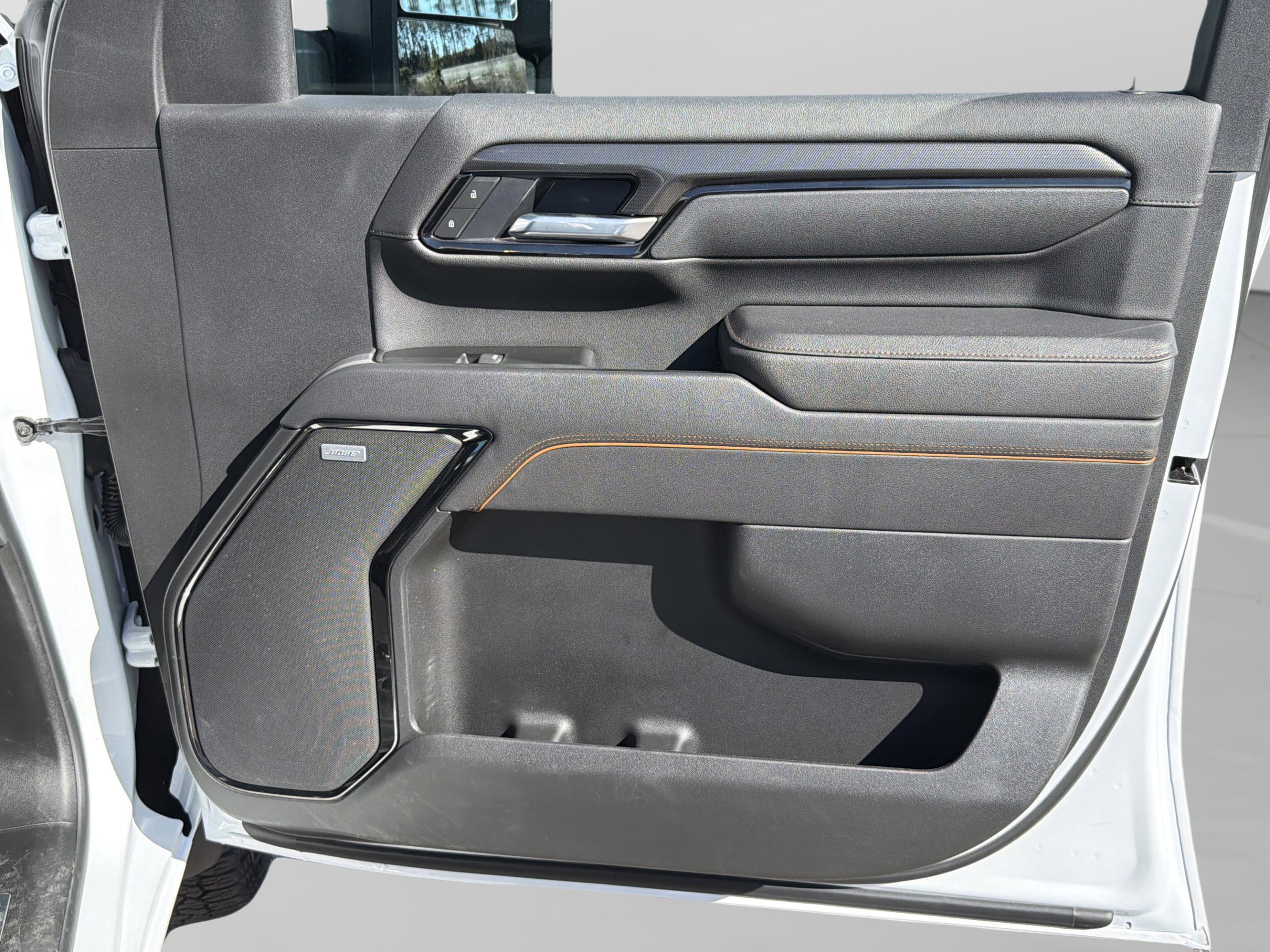 Used 2026 GMC Sierra 2500 AT4 image 34