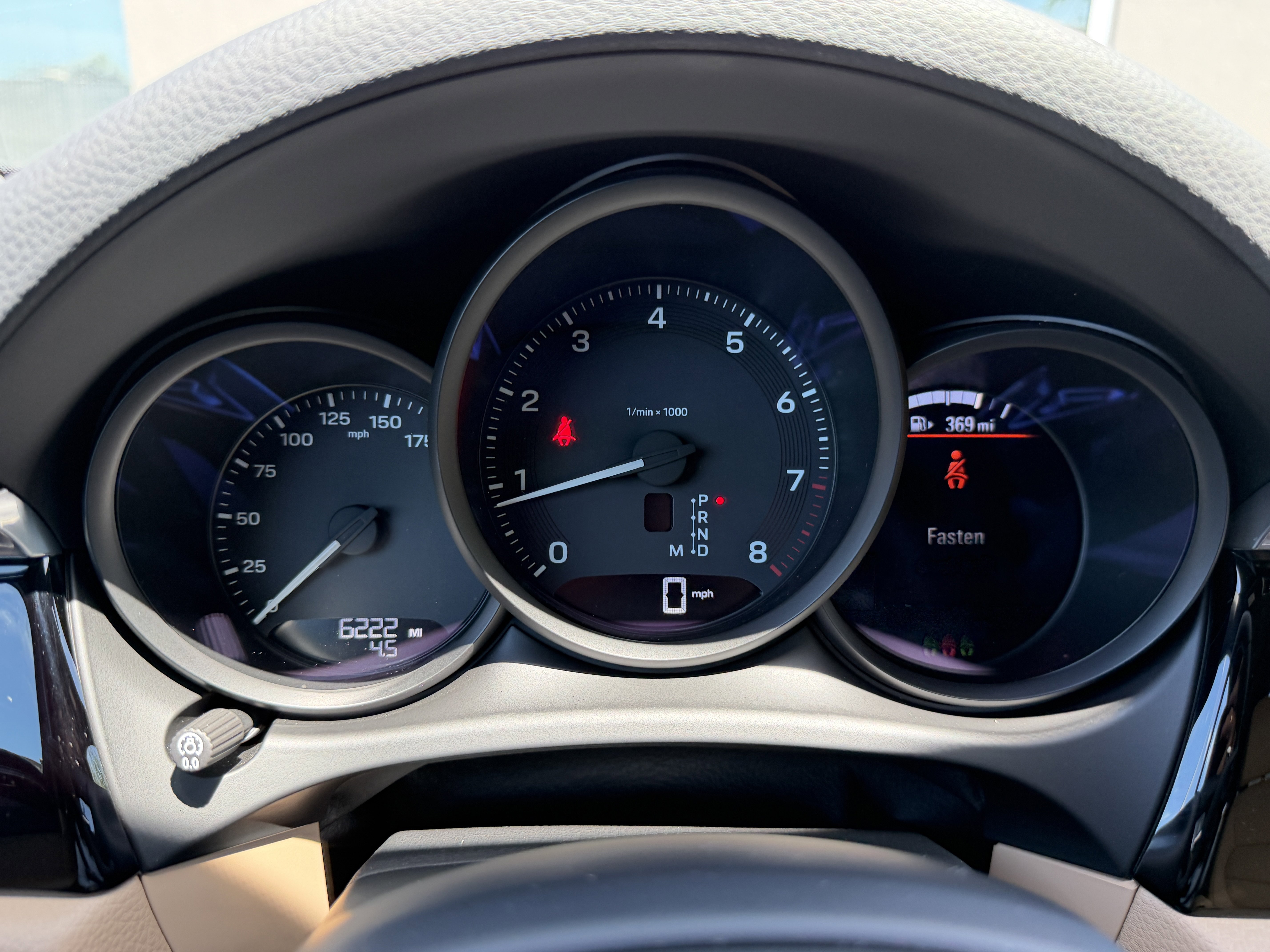 Certified 2025 Porsche Macan image 37