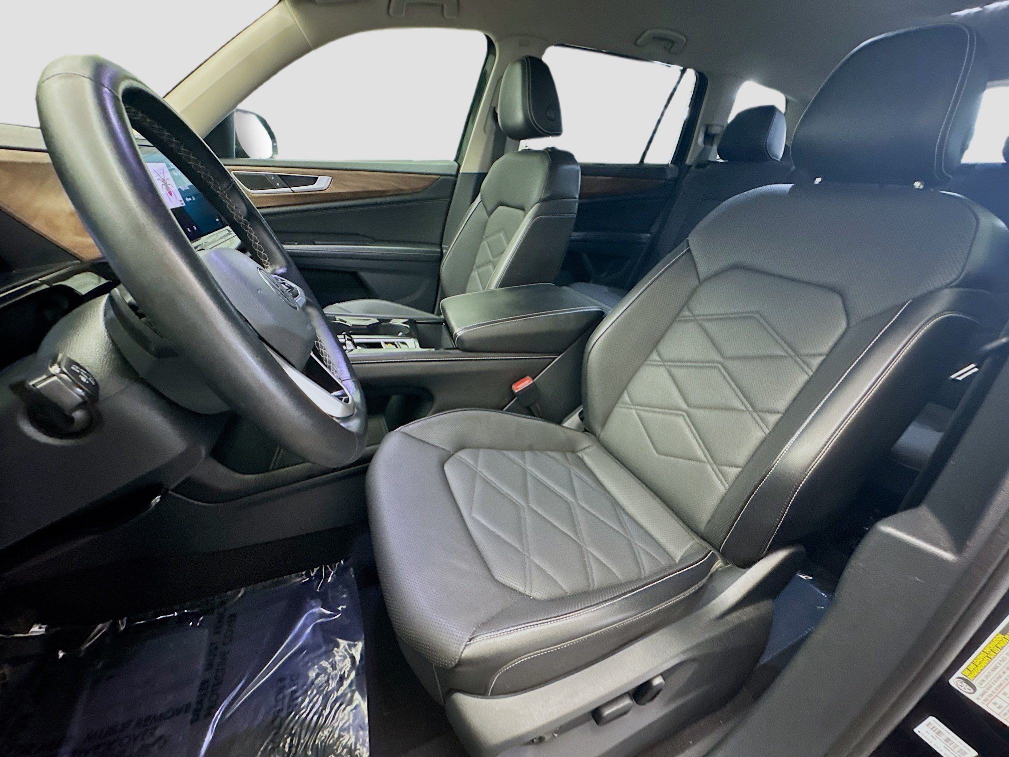Used 2024 Volkswagen Atlas SE FWD image 11
