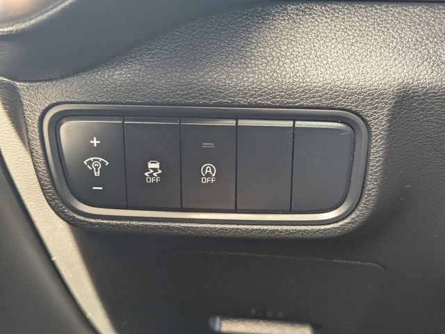Used 2025 Kia Soul LX w/ LX Technology Package image 31