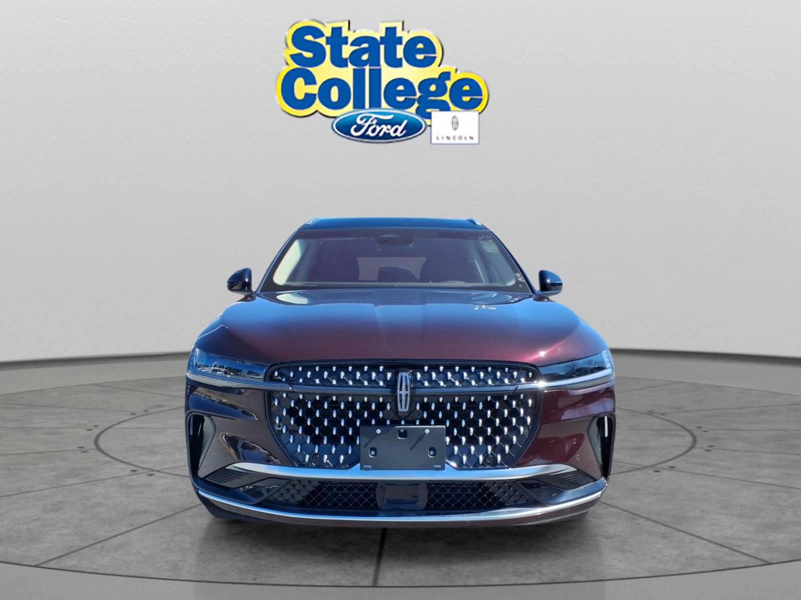 Used 2024 Lincoln Nautilus Reserve image 2