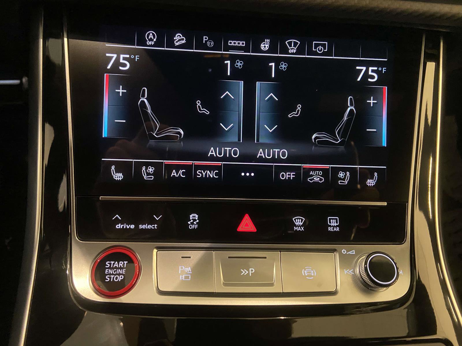 New 2026 Audi SQ8 Prestige image 26