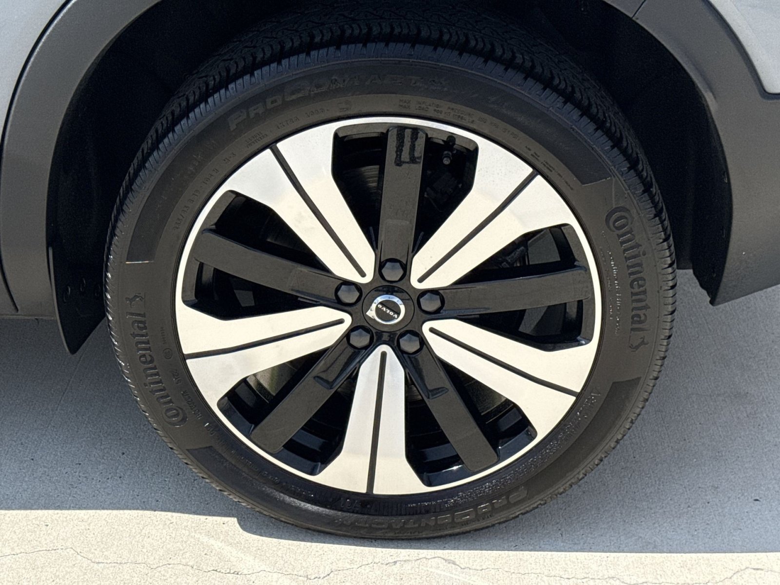 Used 2023 Volvo C40 P8 Recharge Plus AWD/4WD image 12