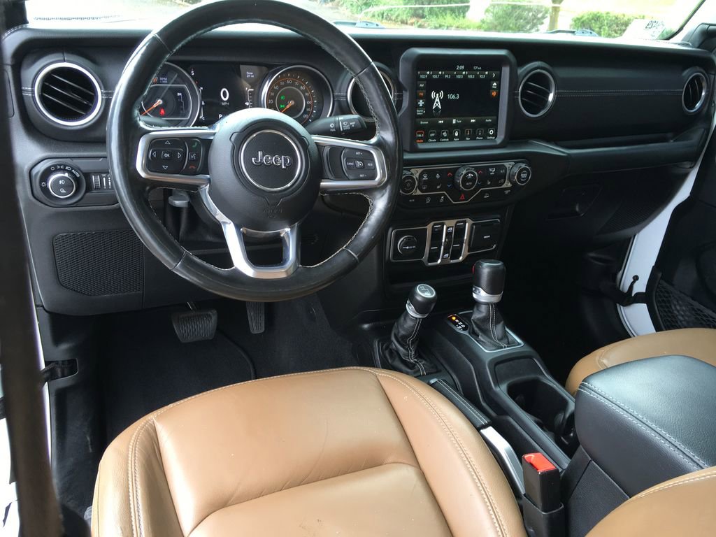 Used 2020 Jeep Gladiator Overland AWD/4WD image 24