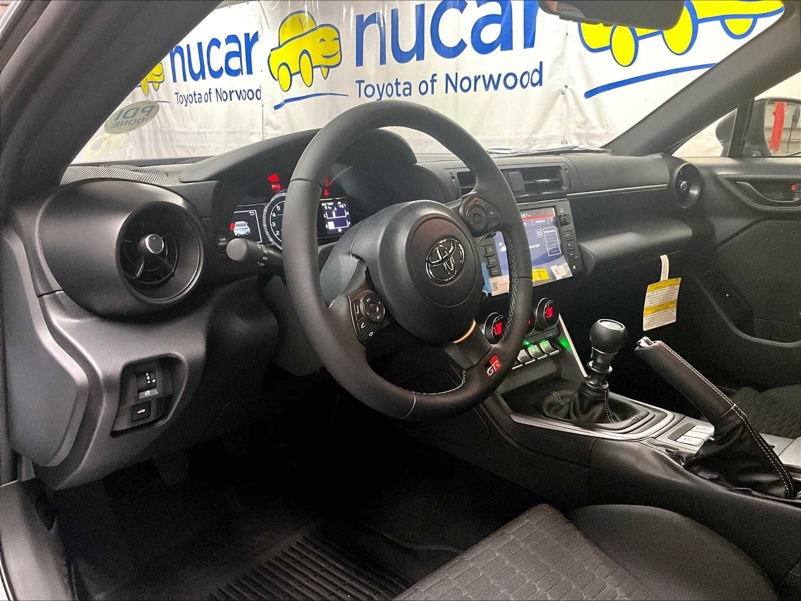 New 2025 Toyota GR86 image 9