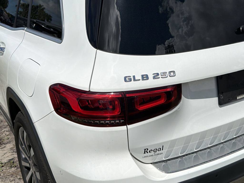 Used 2020 Mercedes-Benz GLB 250 image 11