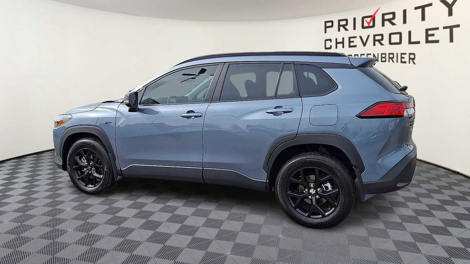 Used 2025 Toyota Corolla Cross LE image 6