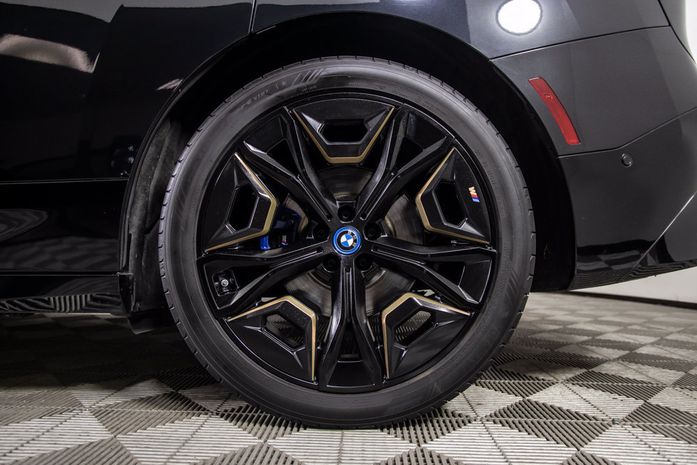 Used 2023 BMW iX M60 w/ Executive Package AWD/4WD image 38