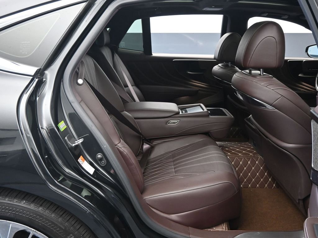 Used 2020 Lexus LS 500 AWD w/ Luxury Package image 15