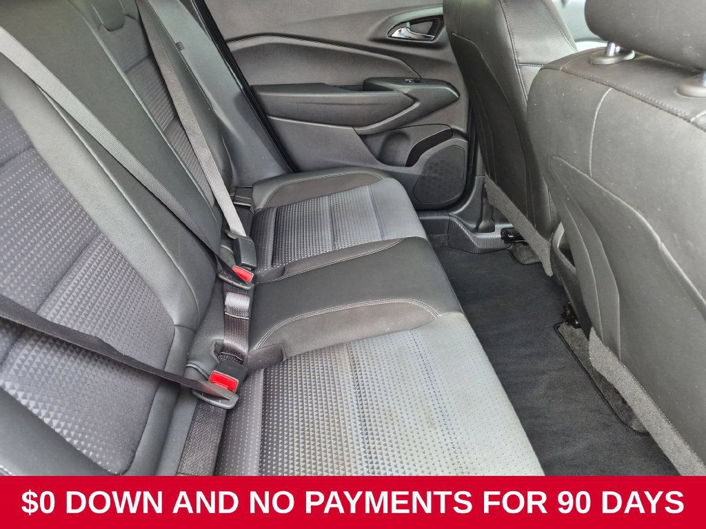 Used 2025 Chevrolet Trax LT w/ LT Convenience Package FWD image 29