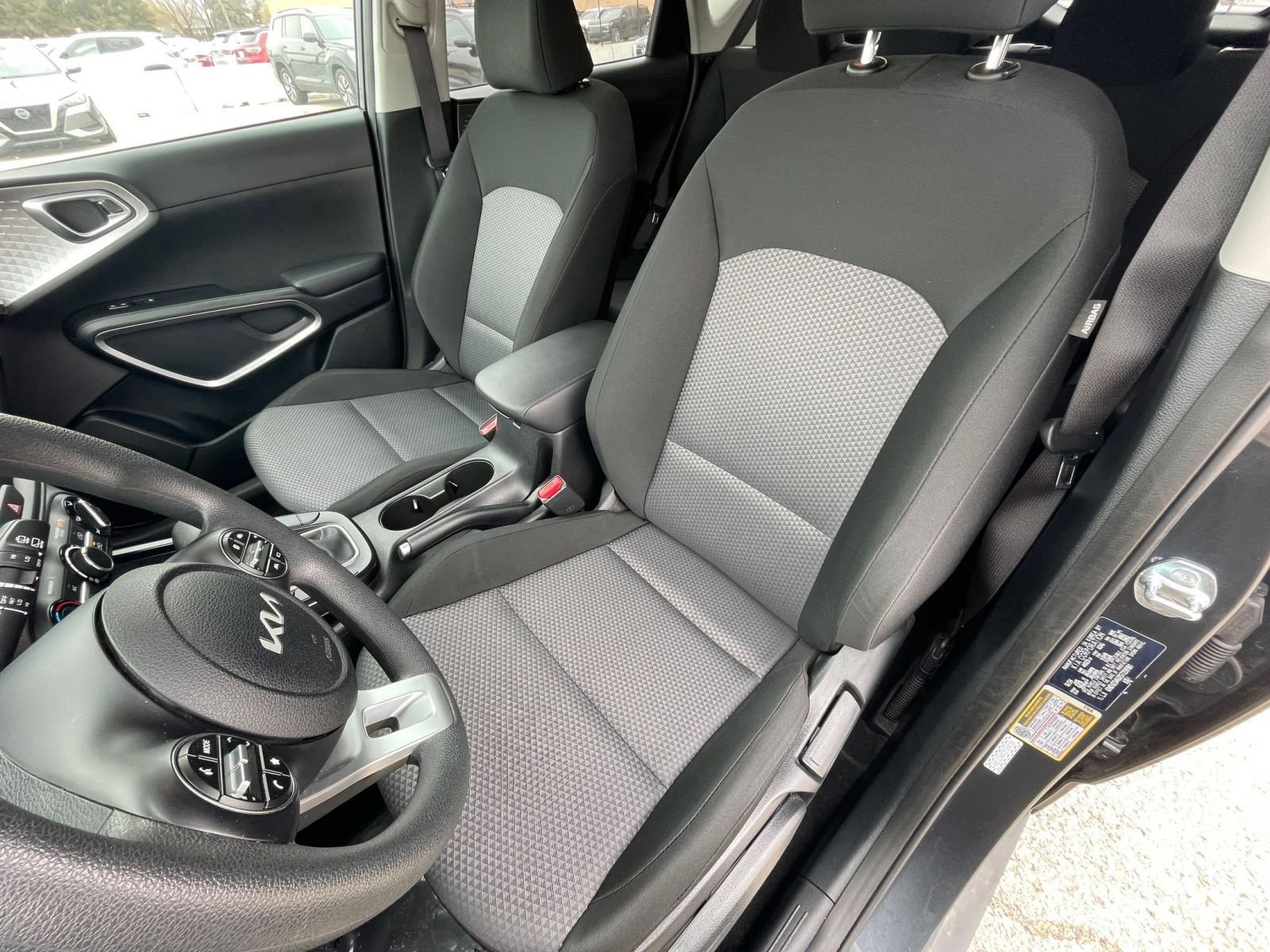 Used 2025 Kia Soul LX w/ LX Technology Package image 34