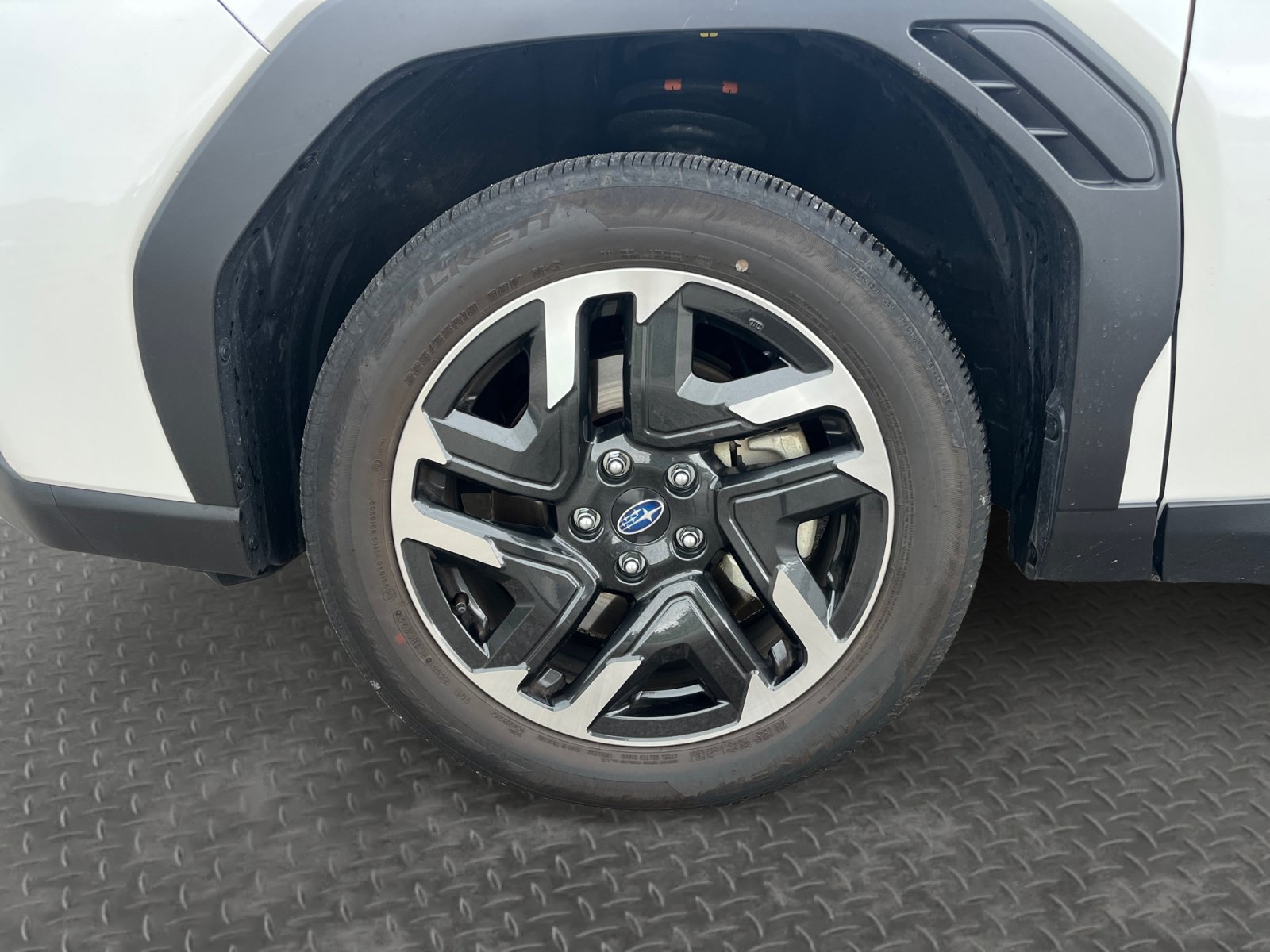 Certified 2025 Subaru Forester Limited AWD/4WD image 17