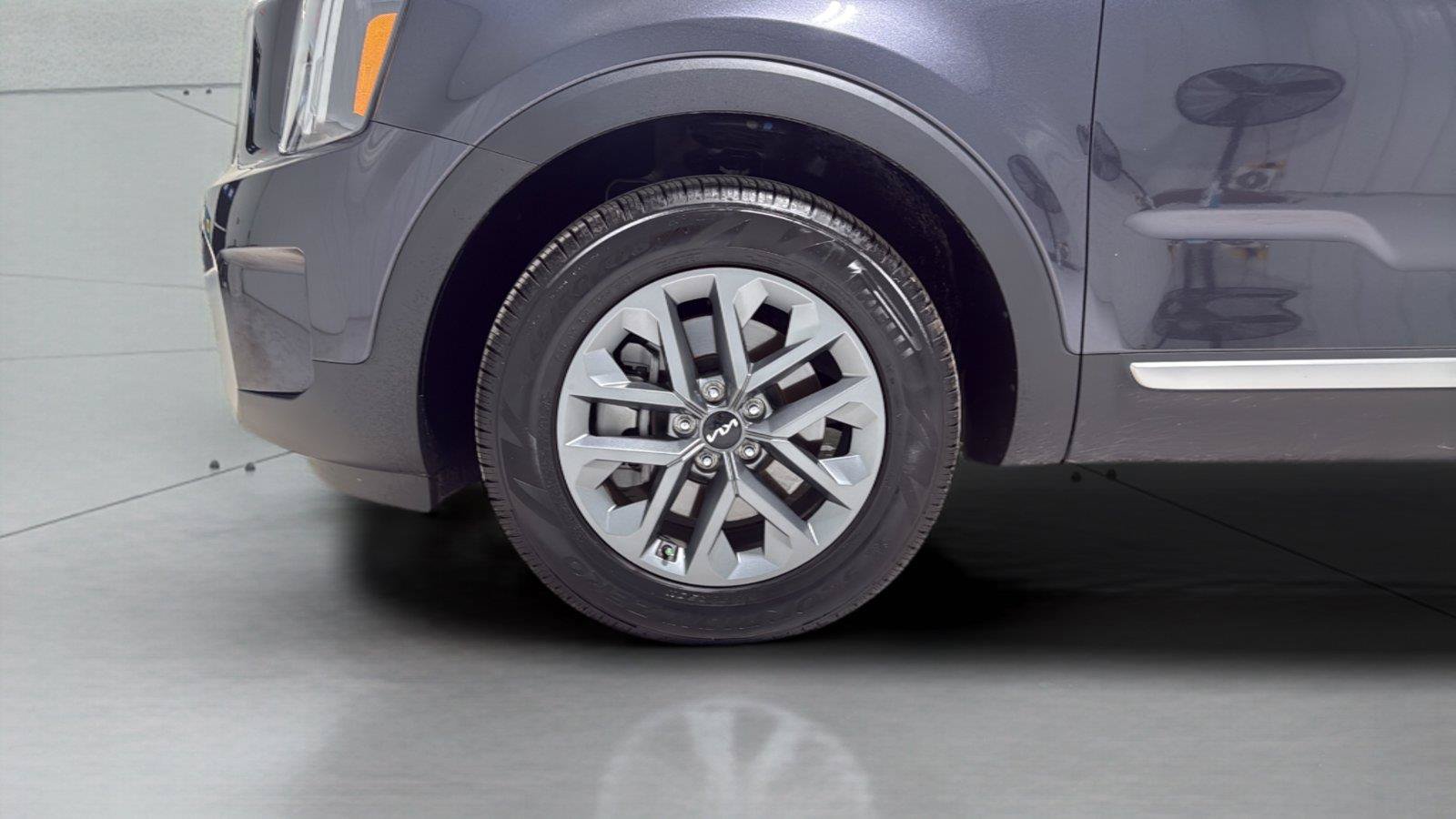 Used 2025 Kia Telluride LX FWD image 31