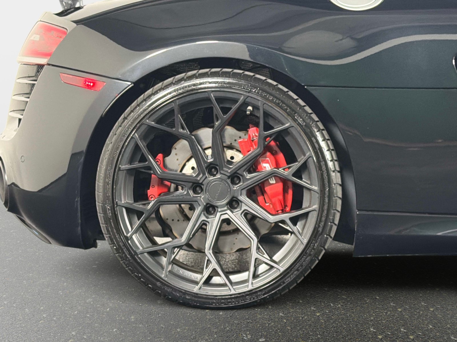 Used 2014 Audi R8 V10 AWD/4WD image 5