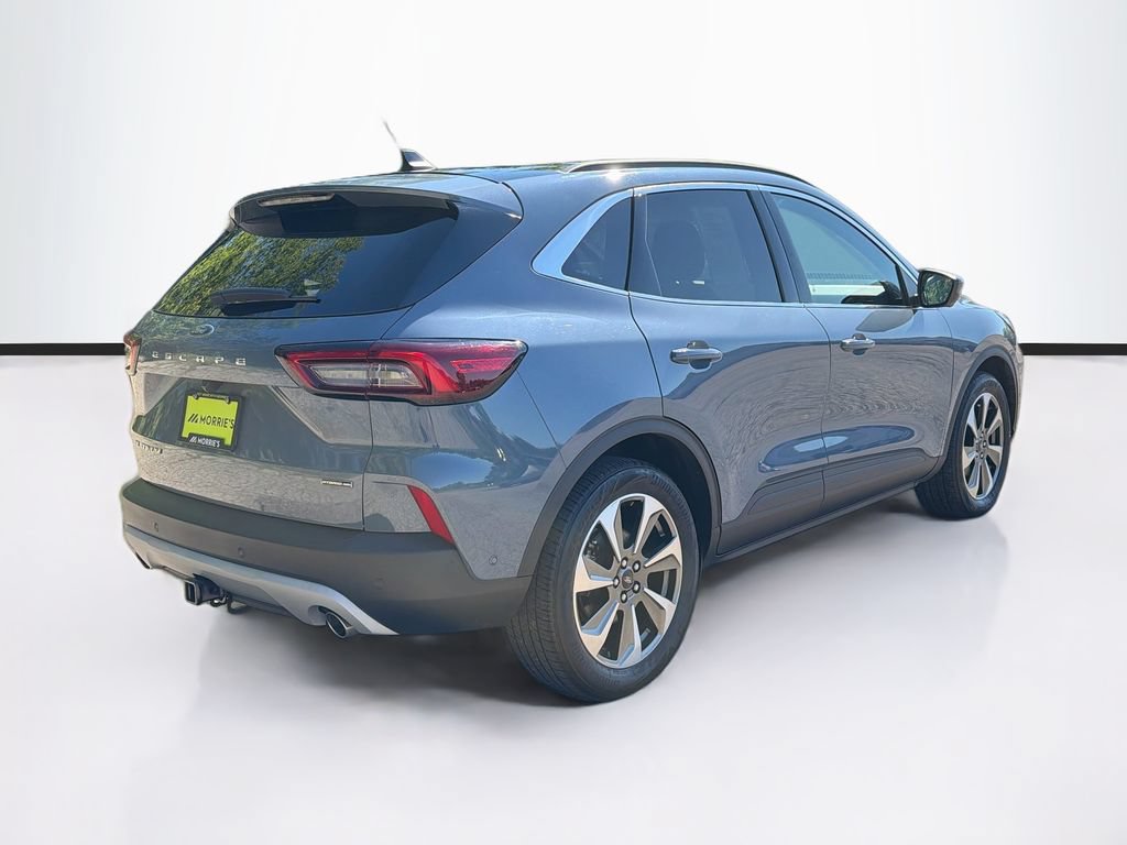 Used 2023 Ford Escape Platinum w/ Premium Technology Package AWD/4WD image 5