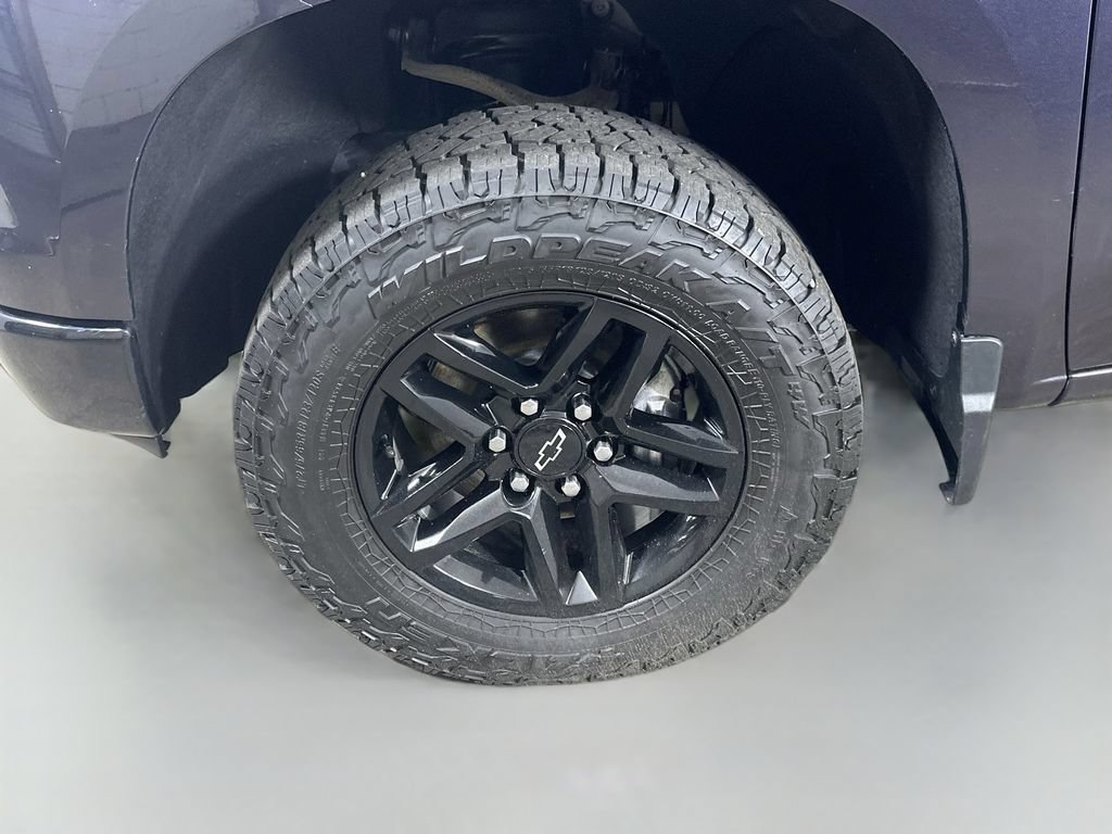Used 2024 Chevrolet Silverado 1500 LT Trail Boss w/ Convenience Package II AWD/4WD image 8