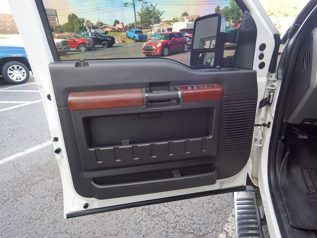 Used 2012 Ford F250 King Ranch w/ King Ranch w/Chrome Pkg AWD/4WD image 18
