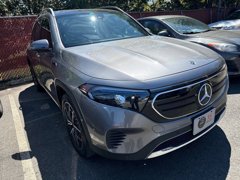 Used 2022 Mercedes-Benz EQB 300 4MATIC image 56