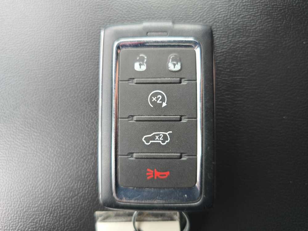 Used 2024 Jeep Grand Cherokee Limited AWD/4WD image 21