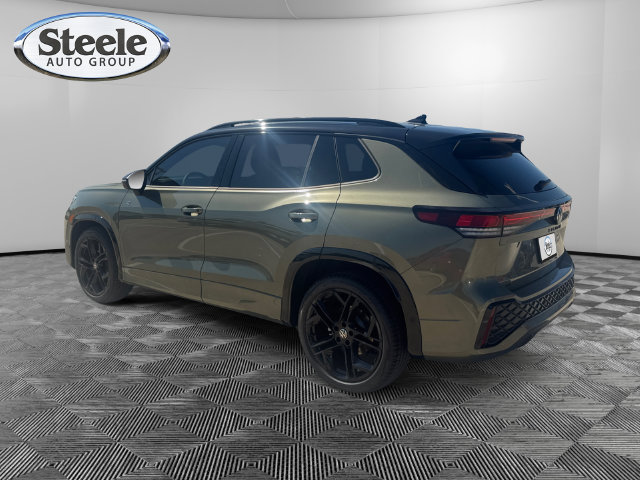 New 2026 Volkswagen Tiguan SE R-Line FWD image 3