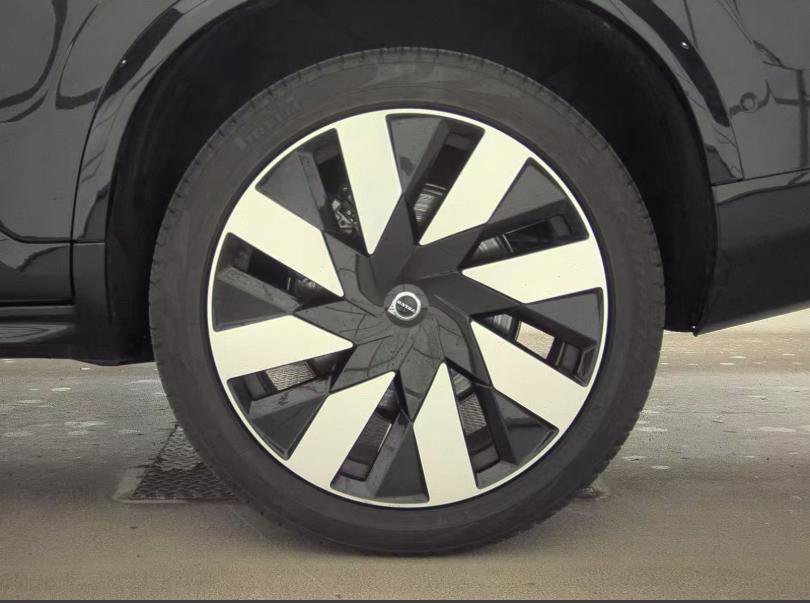 Used 2024 Volvo XC90 T8 Plus AWD/4WD image 11