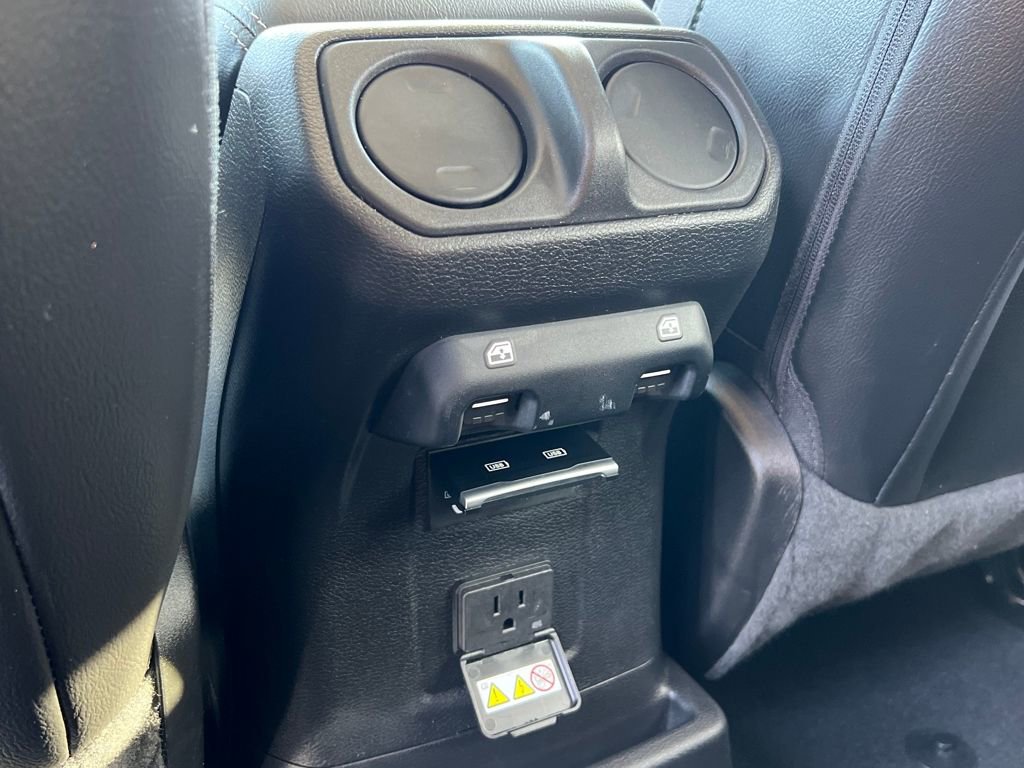 Used 2022 Jeep Wrangler Unlimited Sahara w/ Cold Weather Group image 14