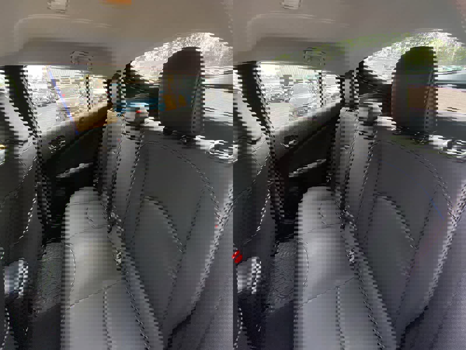 Used 2018 Toyota Prius Three Touring w/ Appearance Package FWD image 26