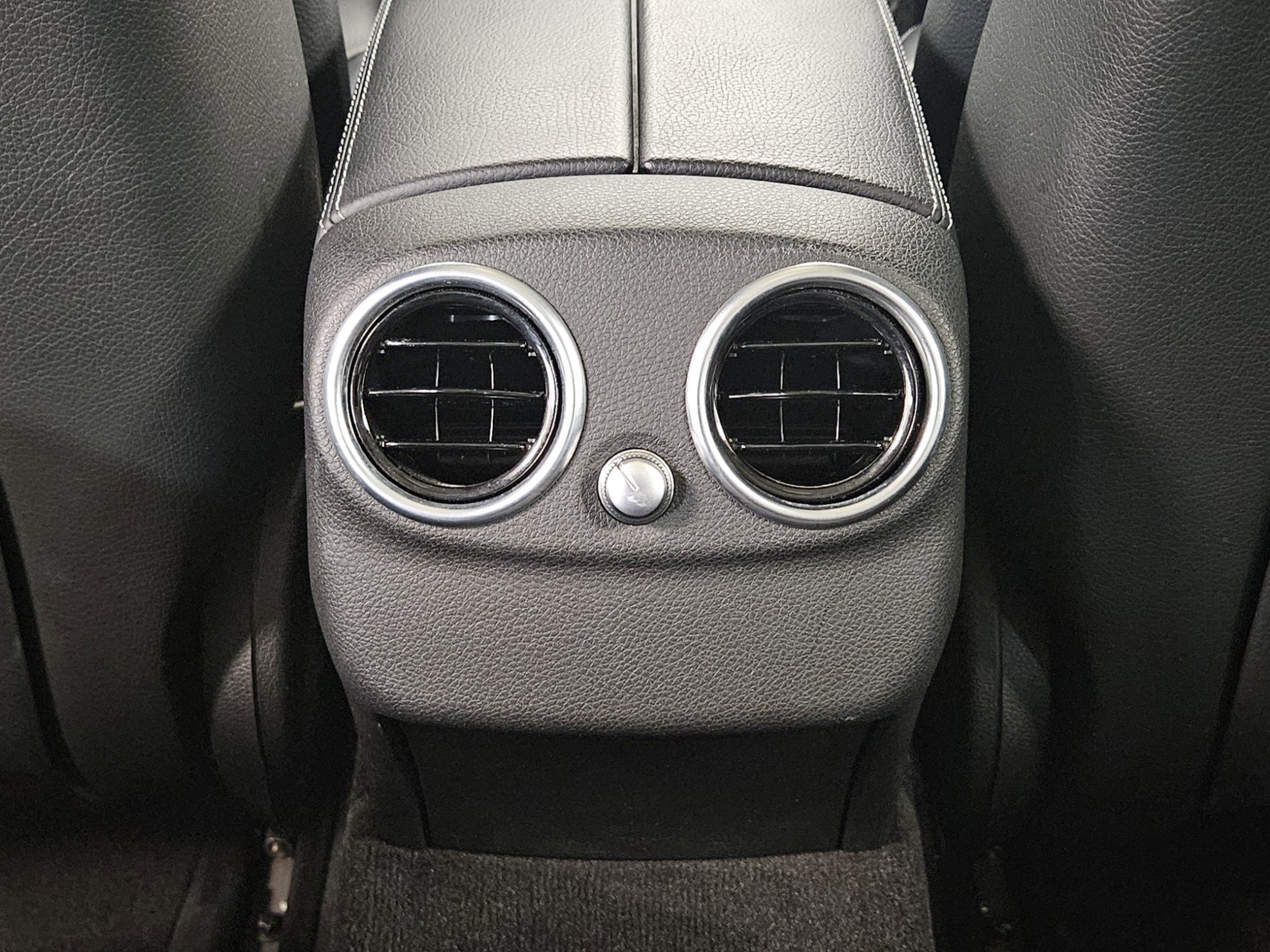 Used 2016 Mercedes-Benz C 300 4MATIC Sedan image 40