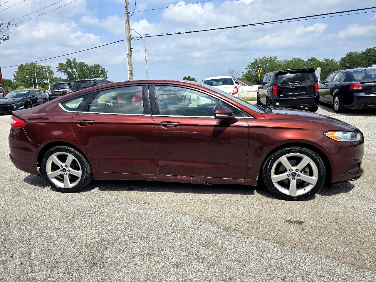 Used 2015 Ford Fusion SE image 4
