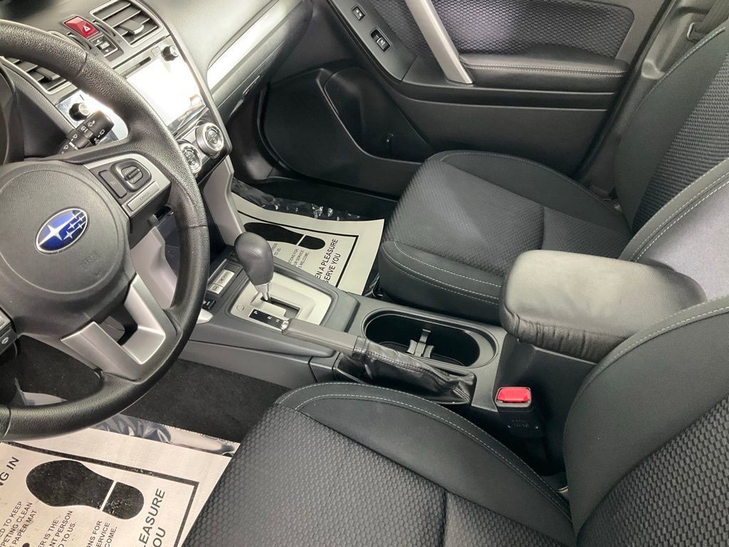 Used 2018 Subaru Forester 2.5i Premium w/ All-Weather Package image 12